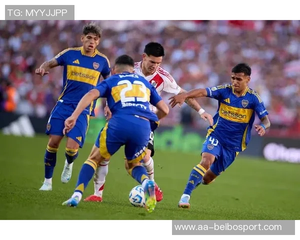 国米关注帕斯居莱尔或马斯坦托诺橡树资本欲提升品牌形象 国米关注帕斯居莱尔或马斯坦托诺橡树资本欲提升品牌形象