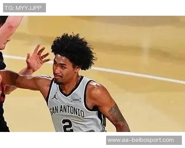 克林根三分球表现分析:空位投篮或成其唯一选择 克林根三分球表现分析:空位投篮或成其唯一选择