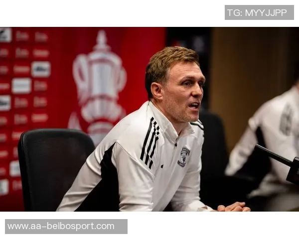 曼联官方宣布弗莱彻继续执掌U18青年队教鞭助力青训发展